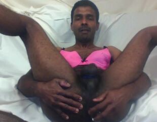 Indian homo crossdresser putting fake penis in booty and