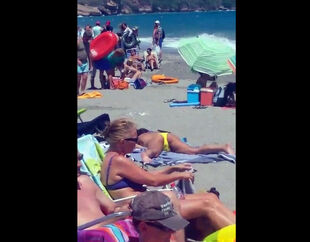 Witnessed a dame jacking on a public beach