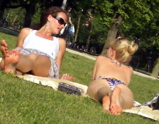shameless gfs showing thongs in the park